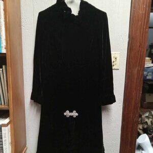 1960's Eloise Curtis for Happenstance Black Velvet Dress